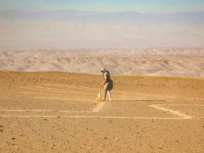 04_Maria-Reiche-cTobis-Film-Daniela-Talavera