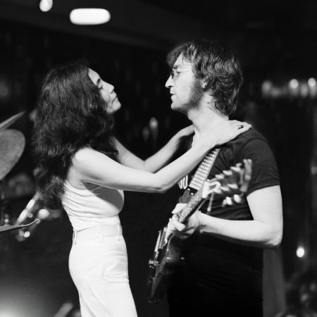 John Lennon and Yoko Ono at Butterfly Studios in New York City. August 1972. © Bob Gruen / www.bobgruen.com

Please contact Bob Gruen's studio to purchase a print or license this photo. email: info@bobgruen.com

Image #: R-11